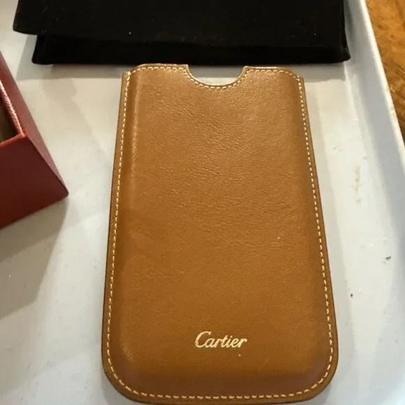 Cartier’ Les Must Caramel Goatskin Leather Phone Case With Dust Bag, Box, Cards - Picture 2 of 15